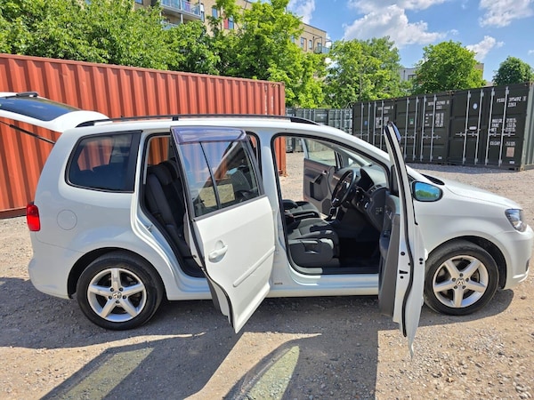 Used Volkswagen Touran 2014 for sale - 75053983: Photo 16