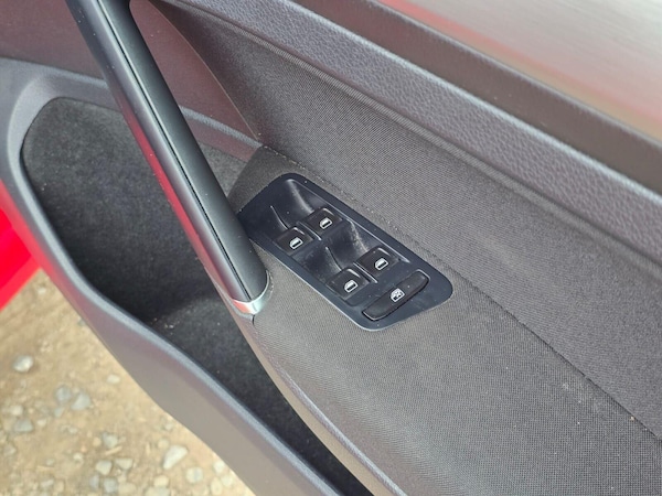 Used Volkswagen Golf 2014 for sale - 76273629: Photo 29