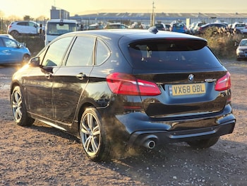 Used BMW 2 Series 2018 for sale - 77240232: Photo