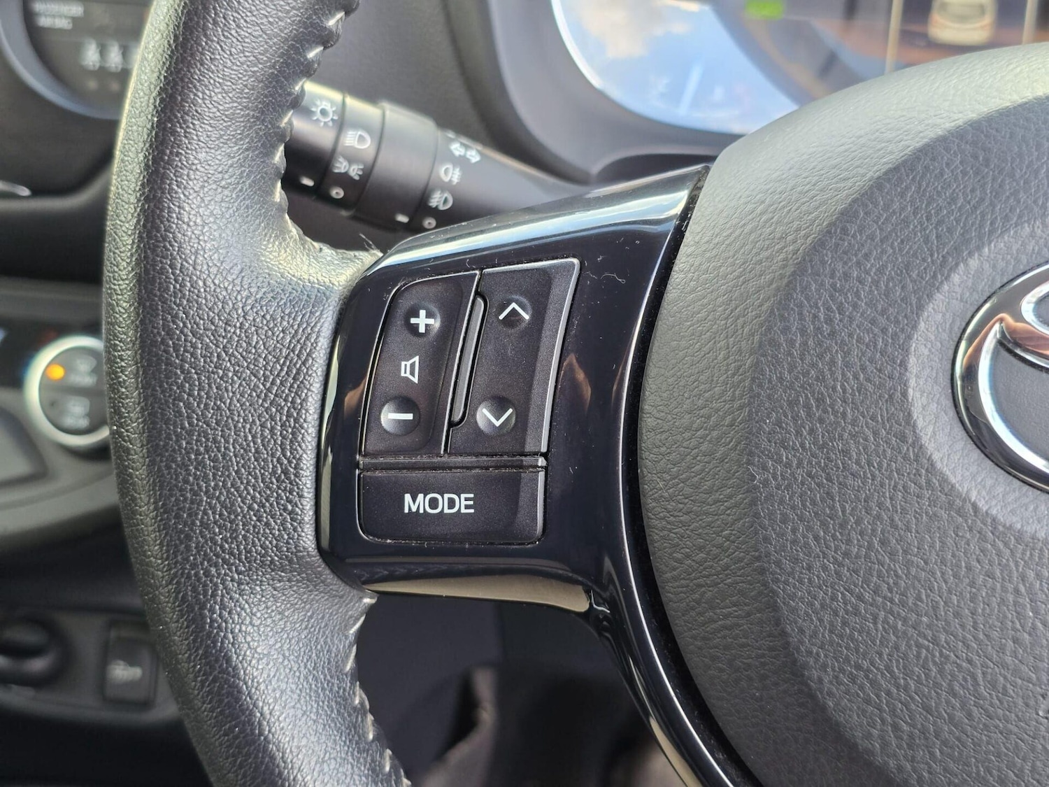 Used Toyota Yaris 2018 for sale - 76685609: Photo 28