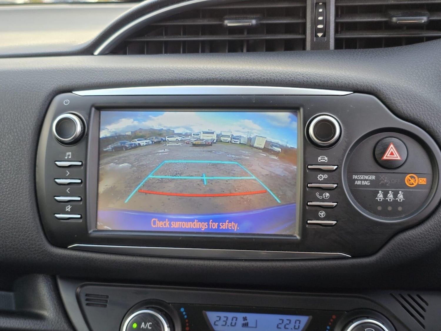 Used Toyota Yaris 2018 for sale - 76685609: Photo 33