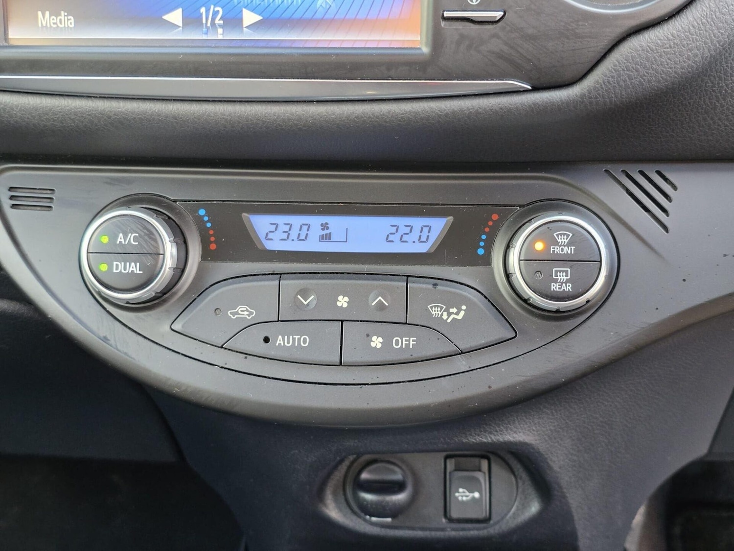 Used Toyota Yaris 2018 for sale - 76685609: Photo 58