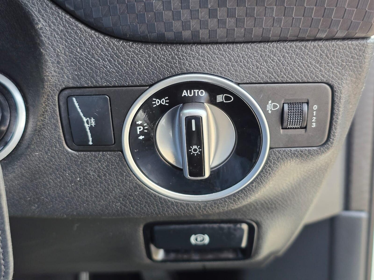 Used Mercedes-Benz A-Class 2016 for sale - 76148711: Photo 33