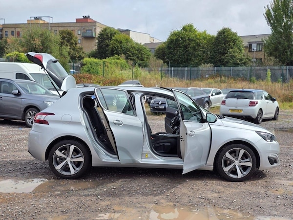 Used Peugeot 308 2015 for sale - 75529295: Photo 16