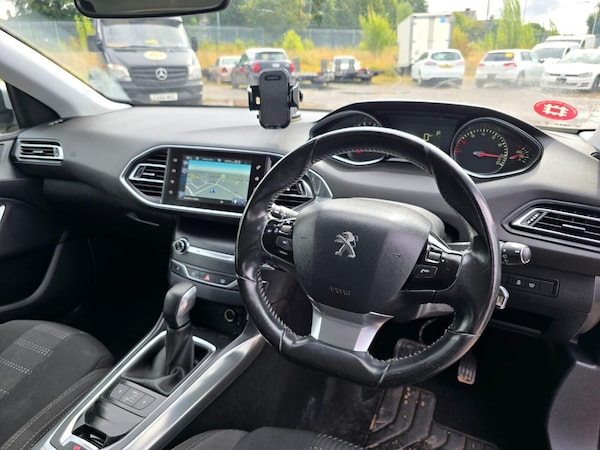 Used Peugeot 308 2015 for sale - 75529295: Photo 22