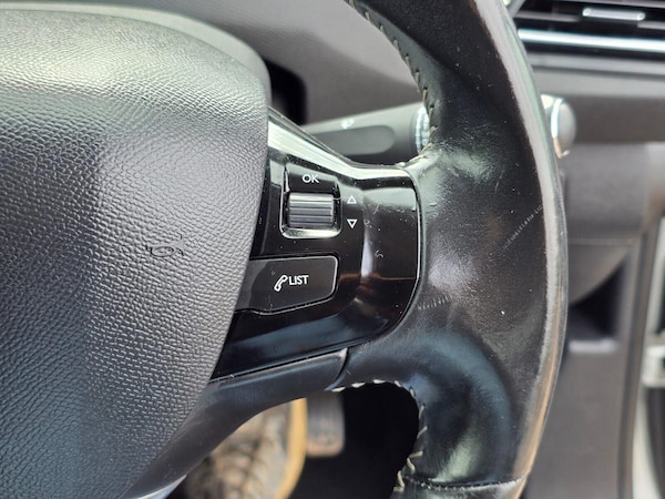 Used Peugeot 308 2015 for sale - 75529295: Photo 31