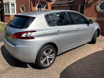 Used Peugeot 308 2015 for sale - 75529295: Photo