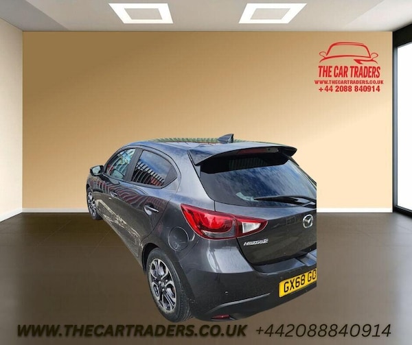 Used Mazda Mazda2 2018 for sale - 76288731: Photo 5