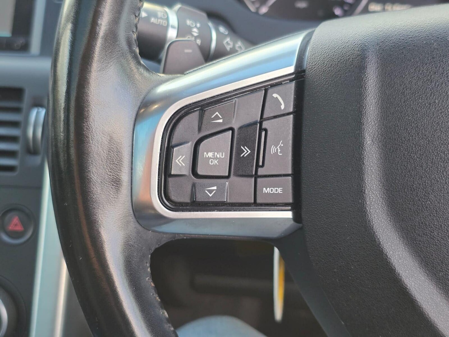 Used Land Rover Discovery Sport 2015 for sale - 76368792: Photo 27