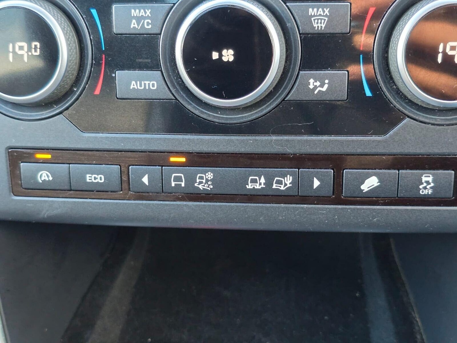 Used Land Rover Discovery Sport 2015 for sale - 76368792: Photo 31