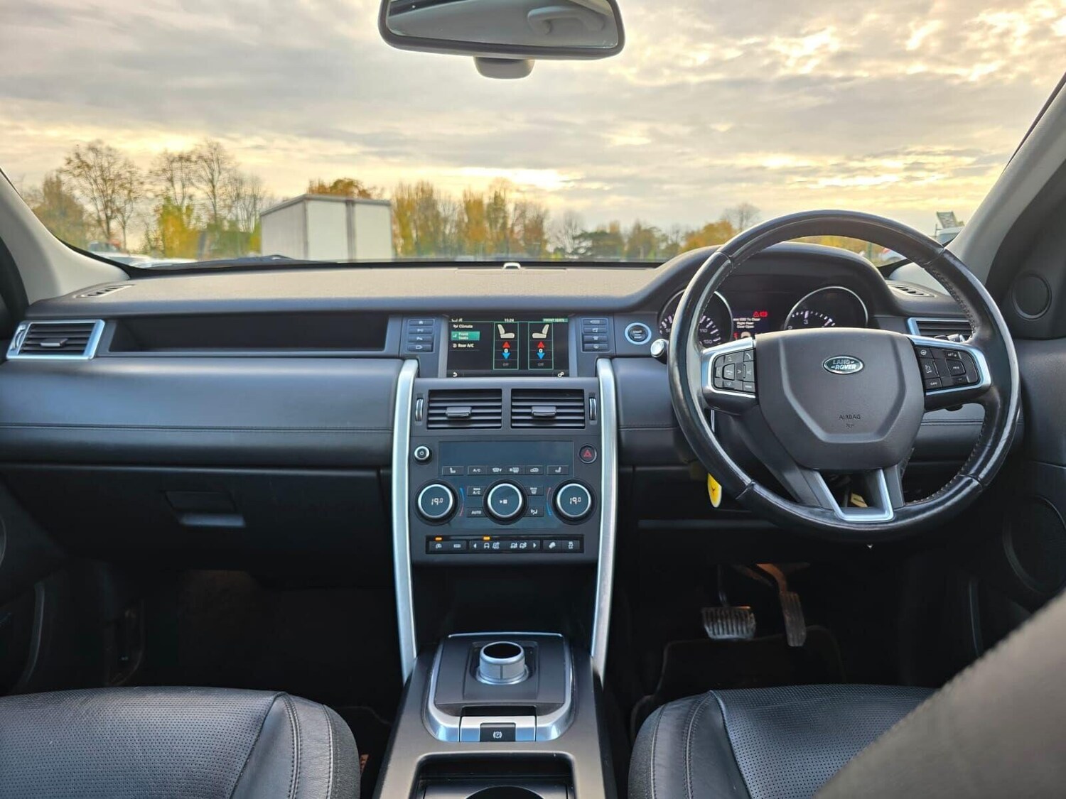 Used Land Rover Discovery Sport 2015 for sale - 76368792: Photo 33