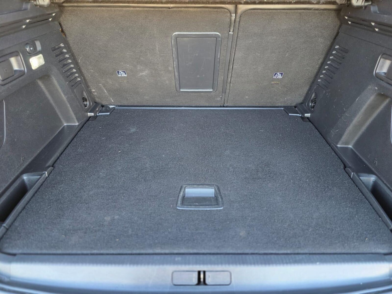 Used Peugeot 3008 2018 for sale - 76931145: Photo 39