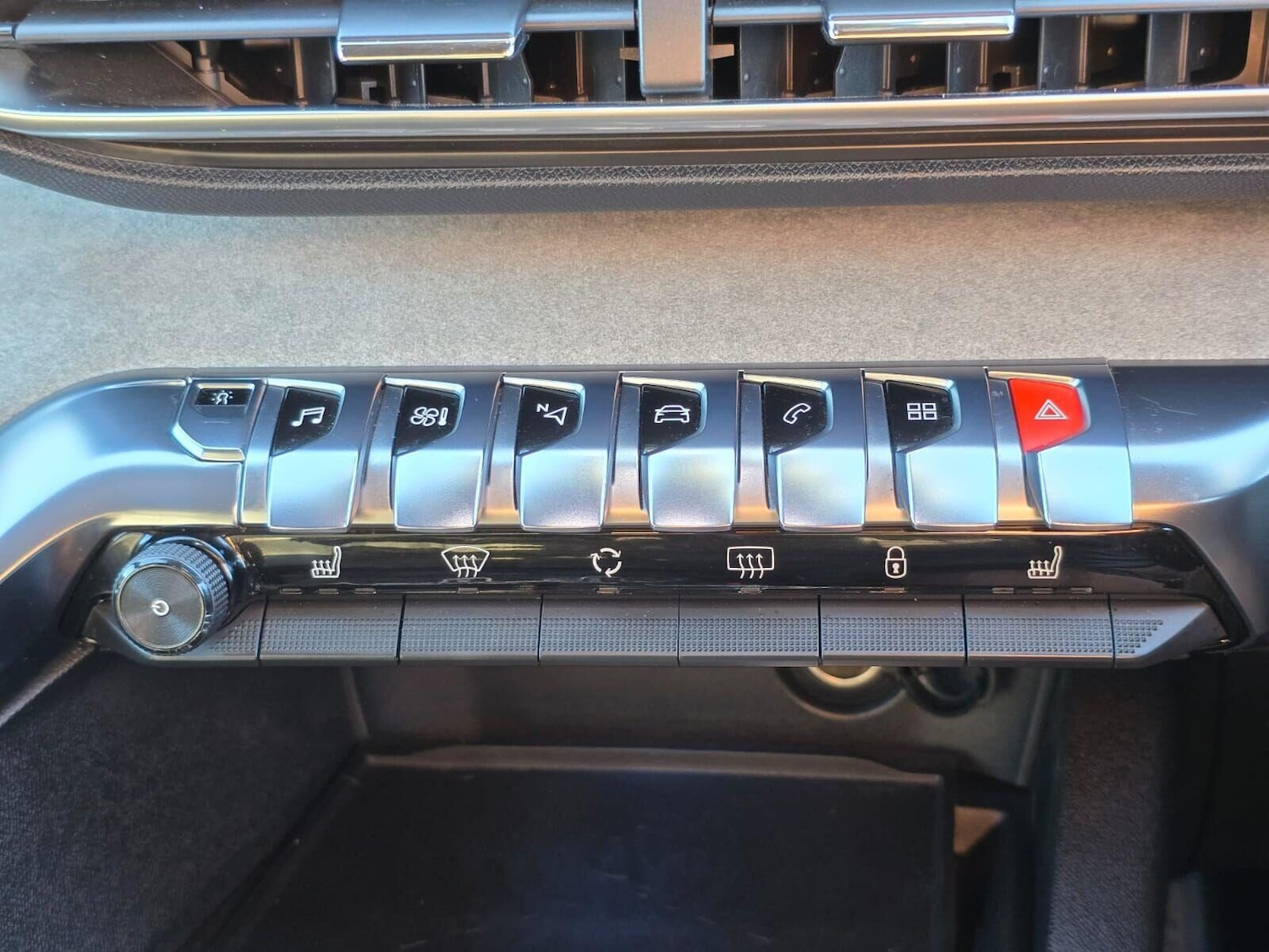 Used Peugeot 3008 2018 for sale - 76931145: Photo 63