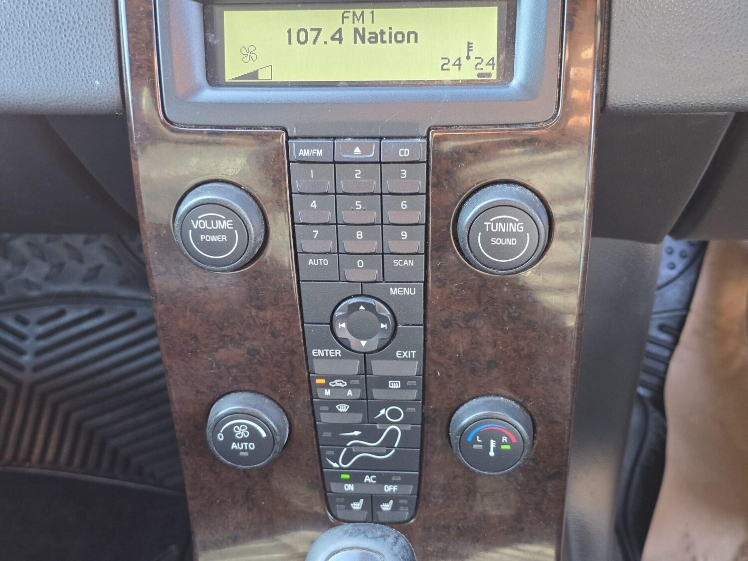 Used Volvo V50 2004 for sale - 77764175: Photo 28