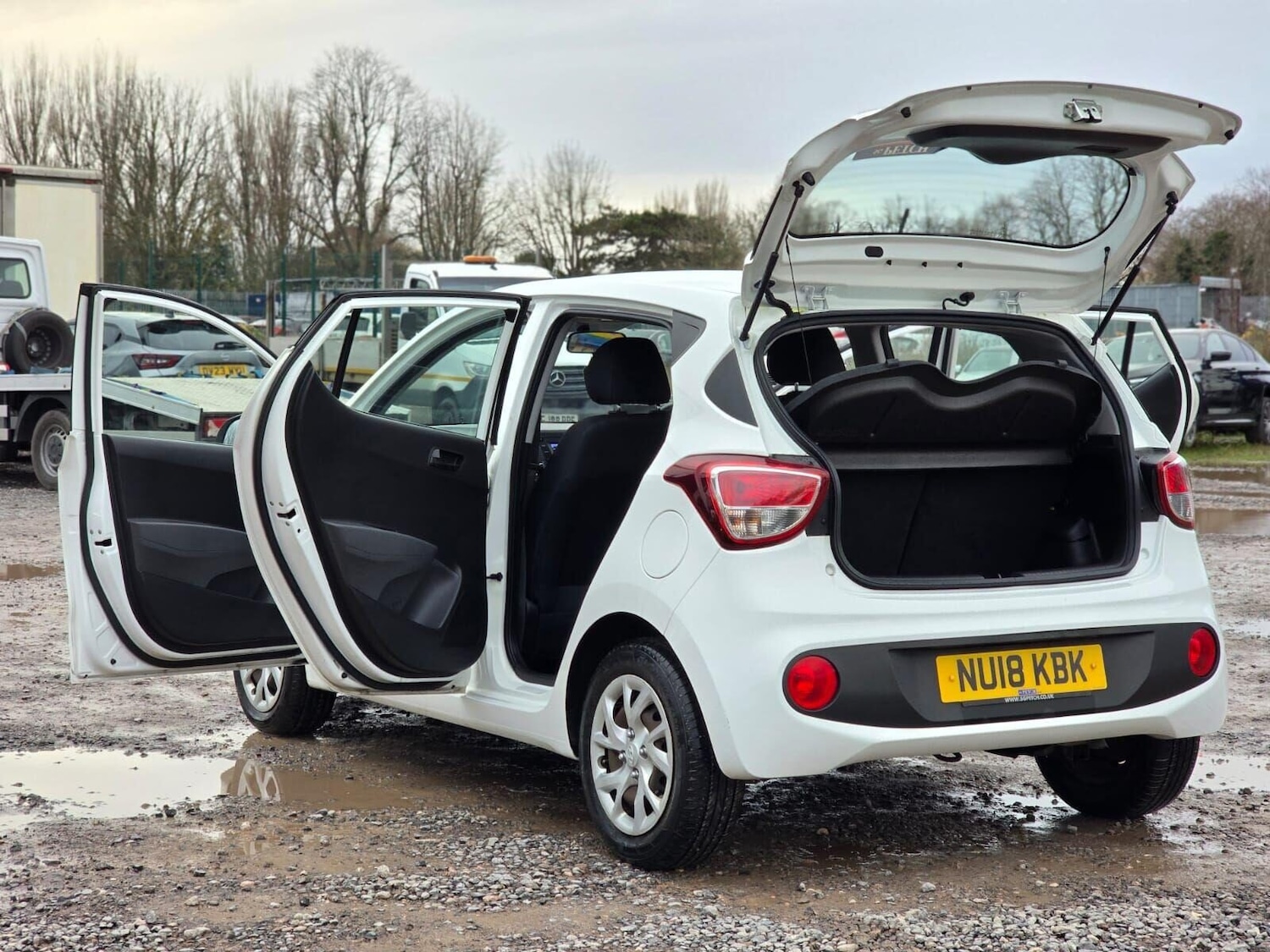 Used Hyundai i10 2018 for sale - 76783151: Photo 11