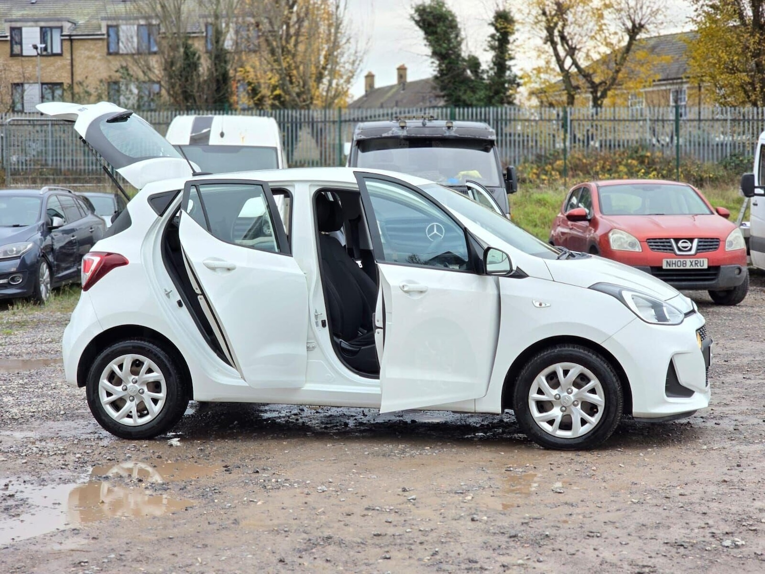 Used Hyundai i10 2018 for sale - 76783151: Photo 17