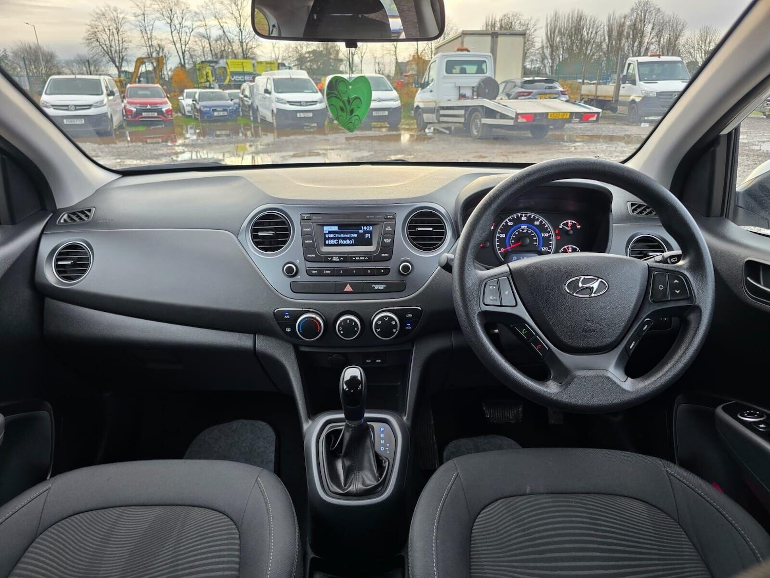 Used Hyundai i10 2018 for sale - 76783151: Photo 20