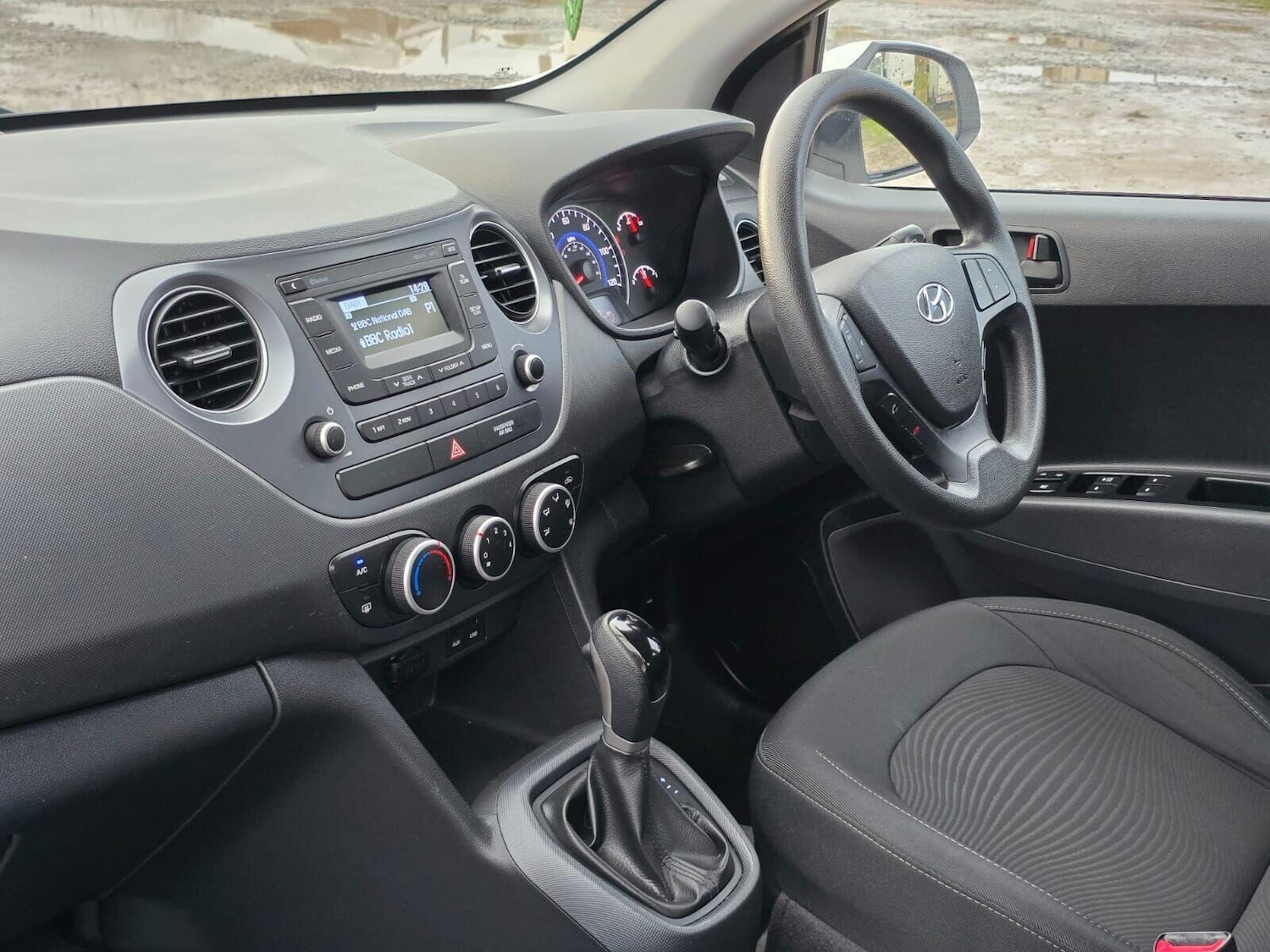 Used Hyundai i10 2018 for sale - 76783151: Photo 24