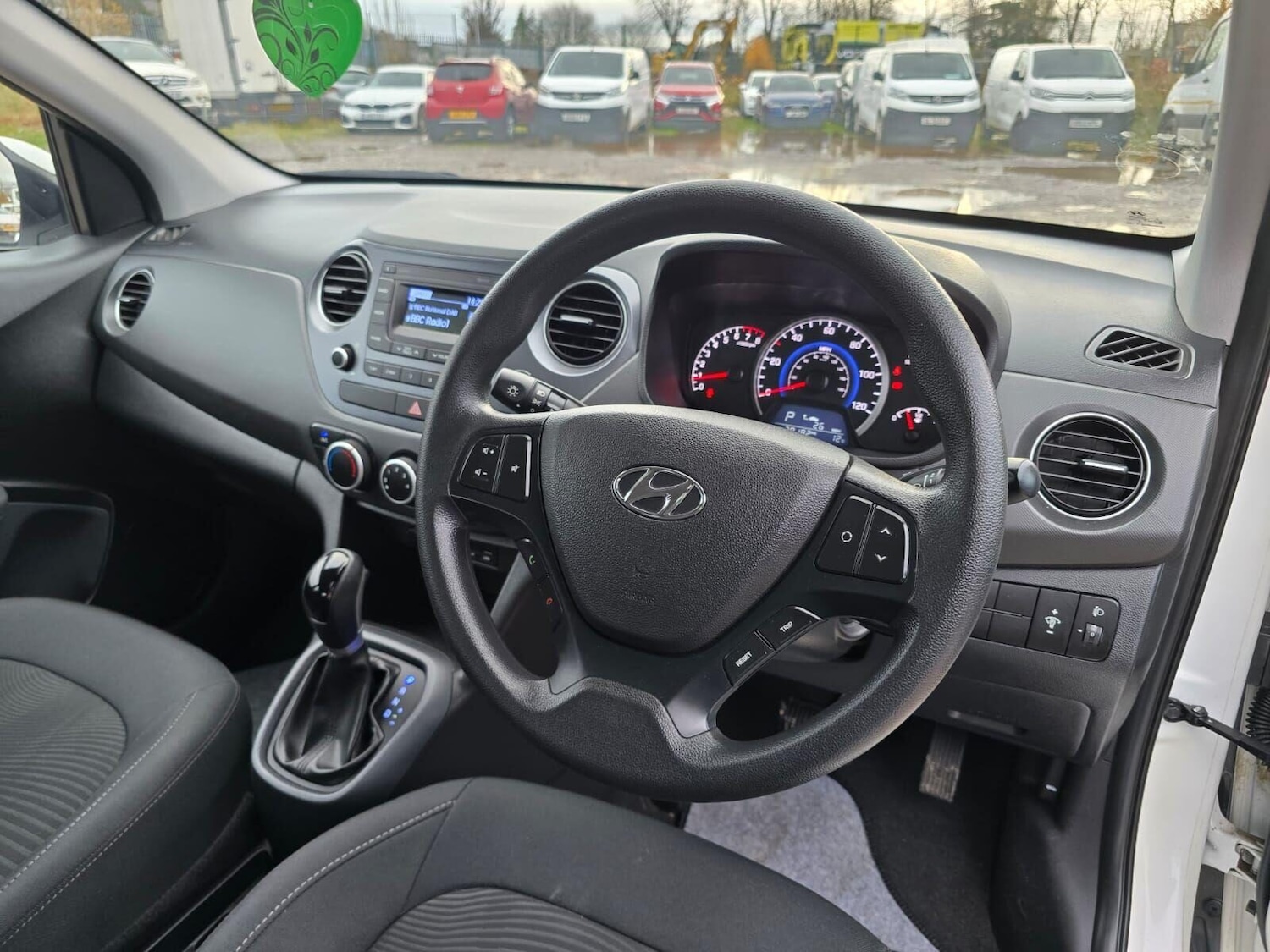 Used Hyundai i10 2018 for sale - 76783151: Photo 25