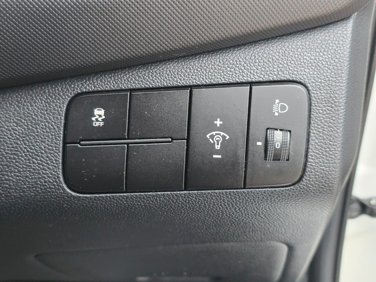 Used Hyundai i10 2018 for sale - 76783151: Photo 27