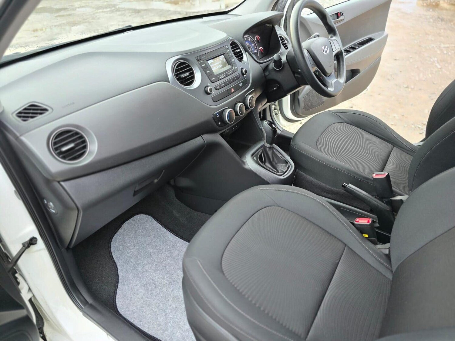 Used Hyundai i10 2018 for sale - 76783151: Photo 39