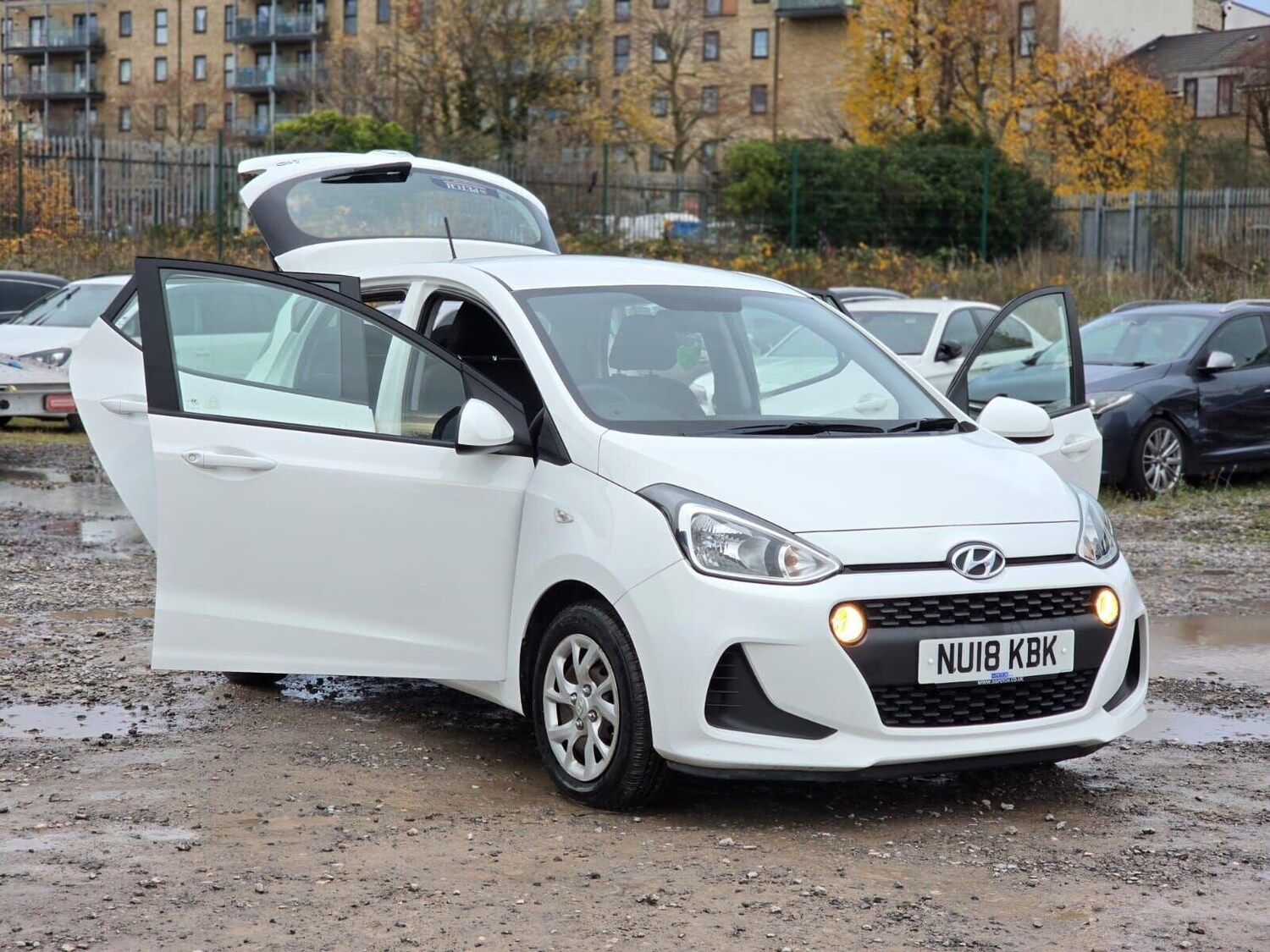 Used Hyundai i10 2018 for sale - 76783151: Photo 5