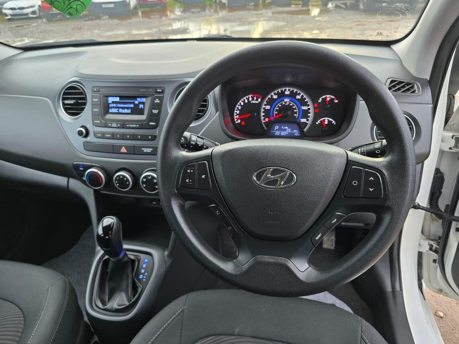 Used Hyundai i10 2018 for sale - 76783151: Photo 58