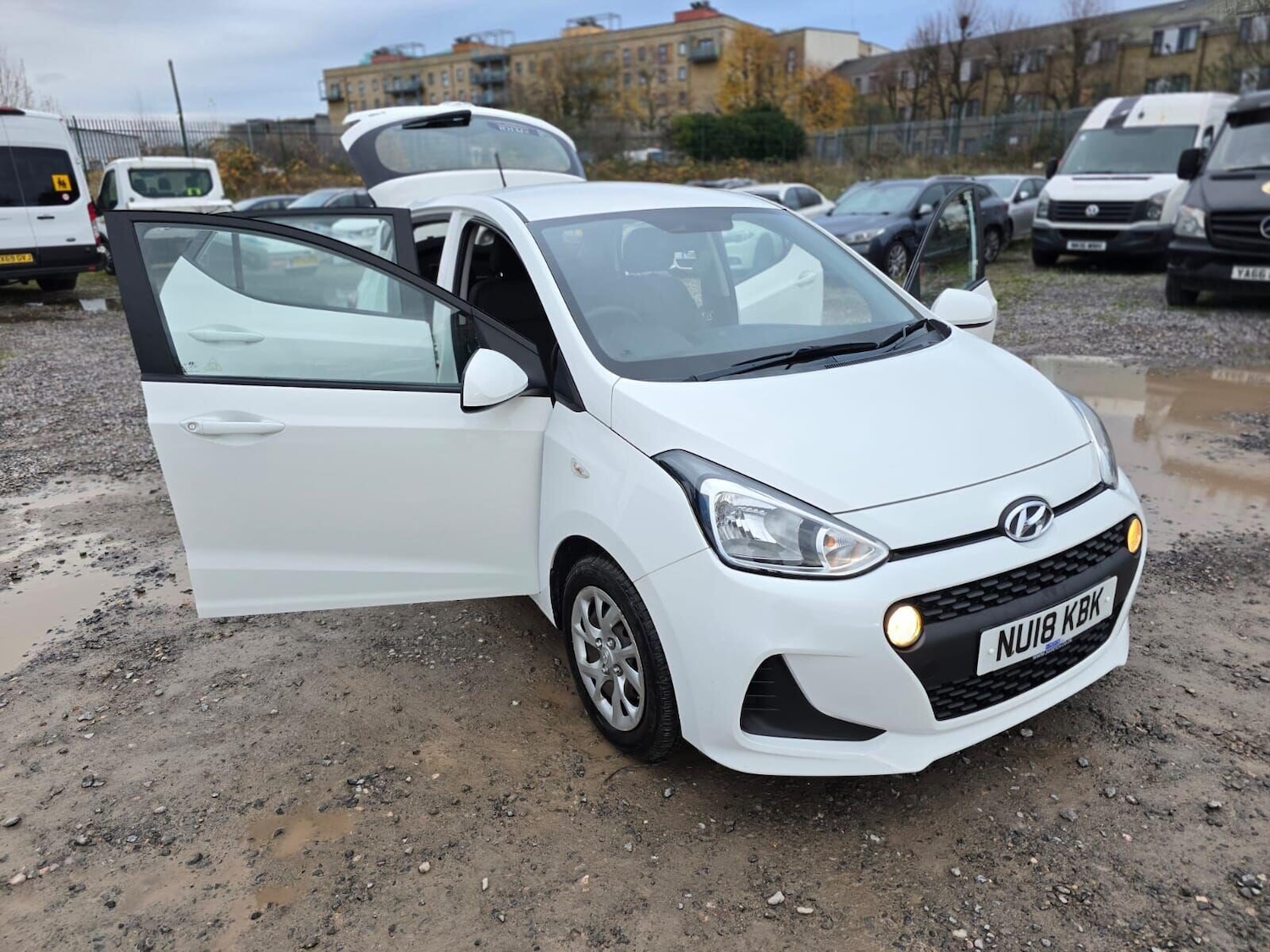 Used Hyundai i10 2018 for sale - 76783151: Photo 6