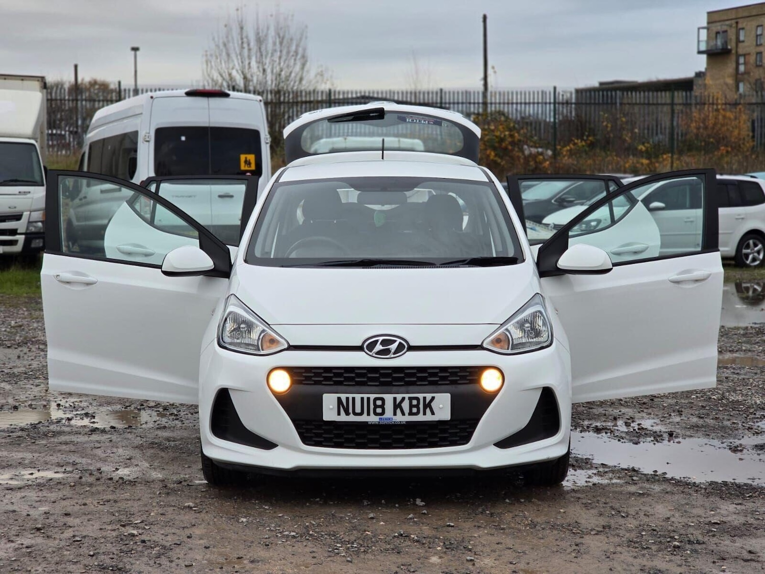 Used Hyundai i10 2018 for sale - 76783151: Photo 8