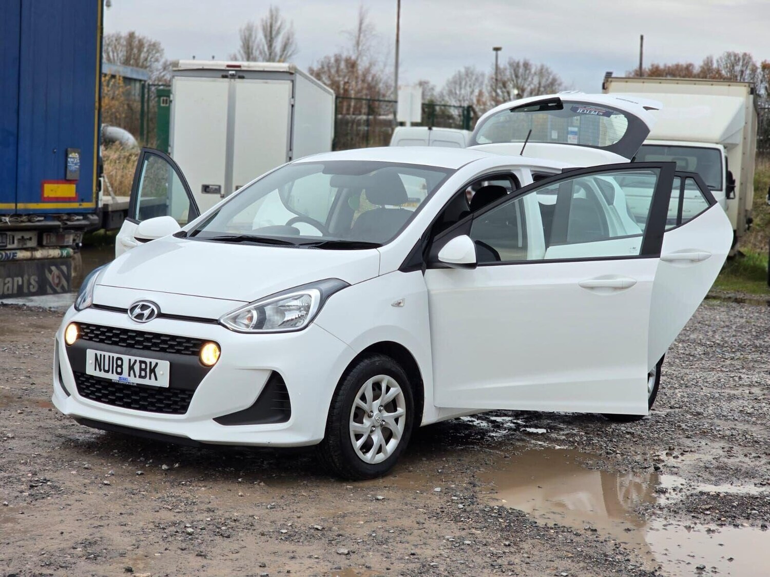 Used Hyundai i10 2018 for sale - 76783151: Photo 9
