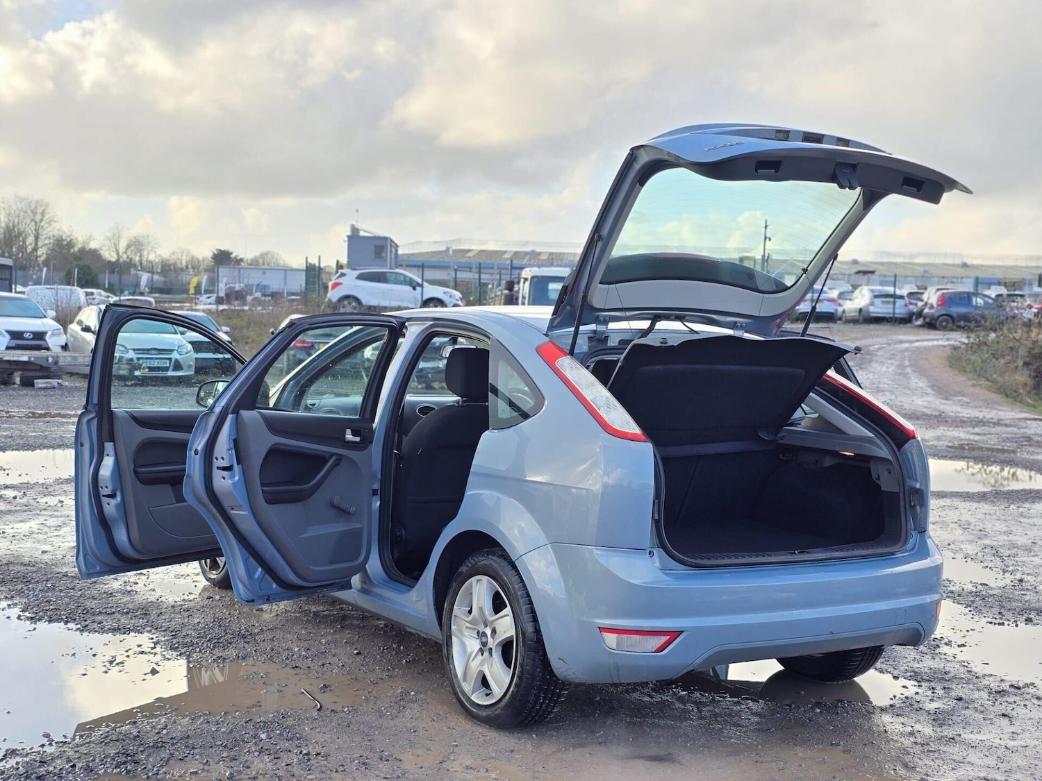 Used Ford Focus 2009 for sale - 77365441: Photo 9