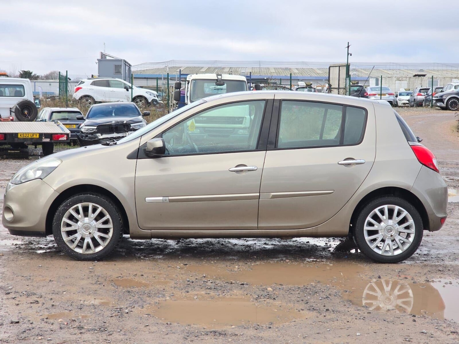 Used Renault Clio 2010 for sale - 77168672: Photo 10