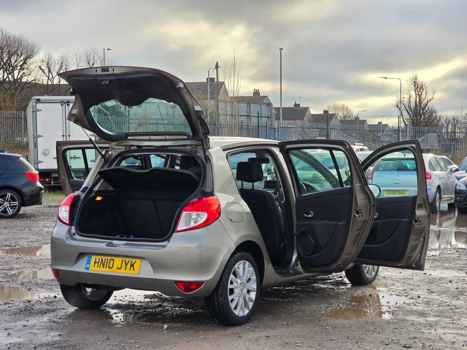 Used Renault Clio 2010 for sale - 77168672: Photo 17