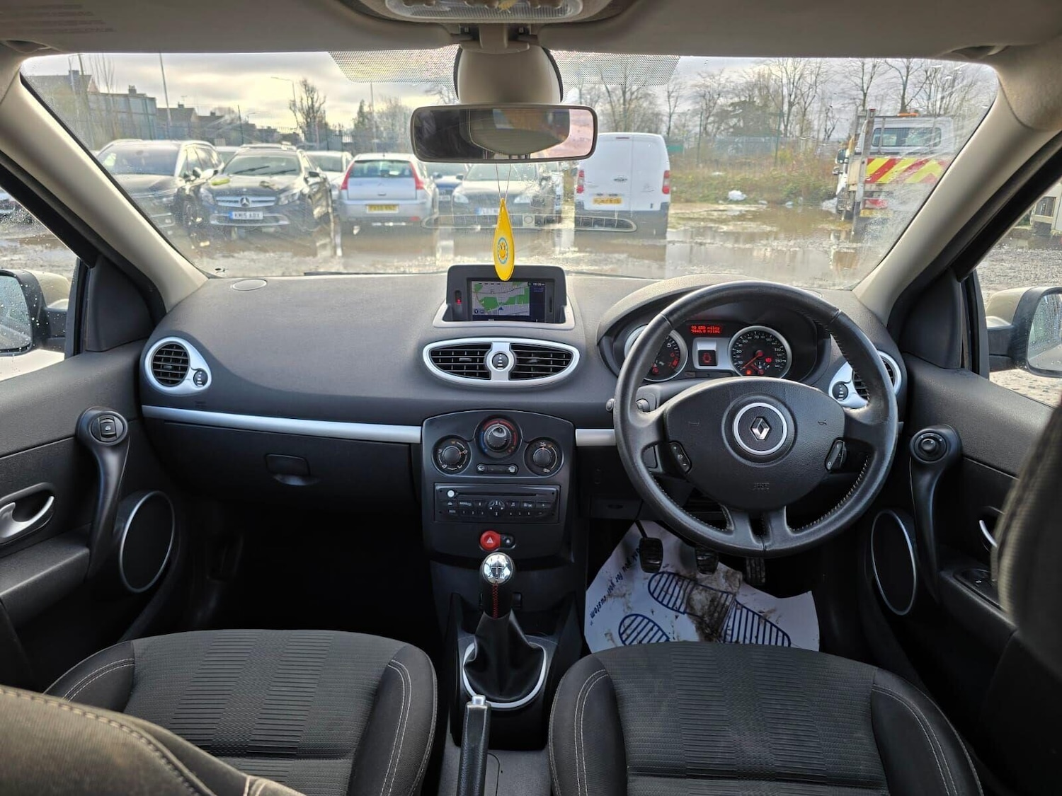 Used Renault Clio 2010 for sale - 77168672: Photo 18