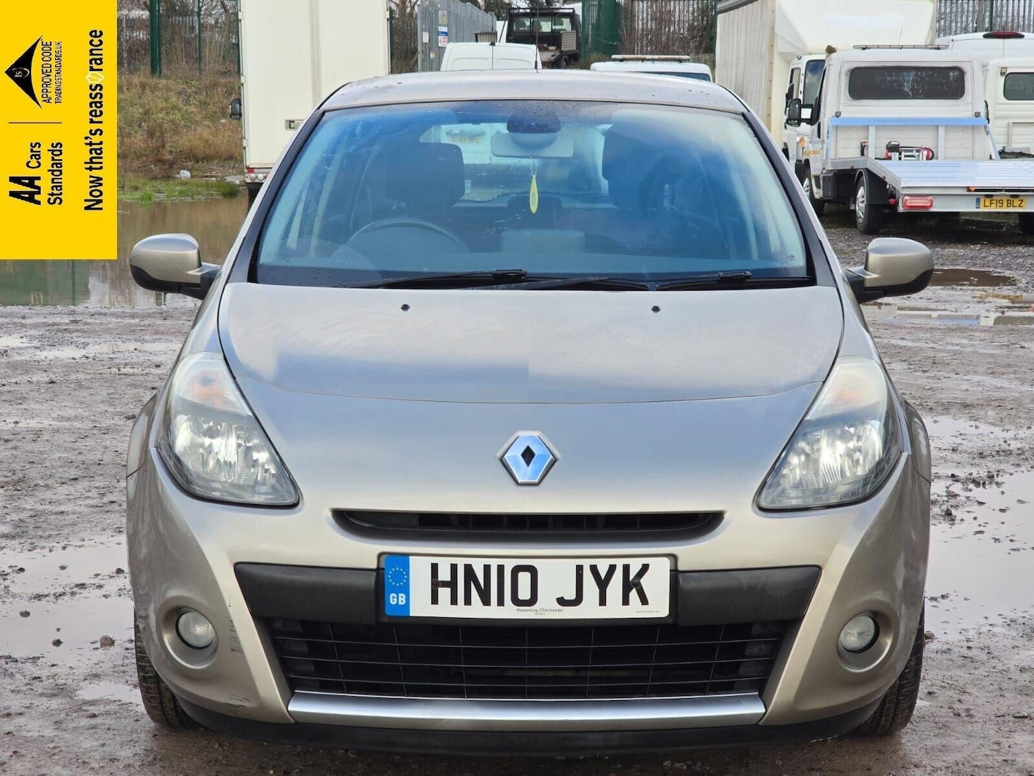 Used Renault Clio 2010 for sale - 77168672: Photo 2