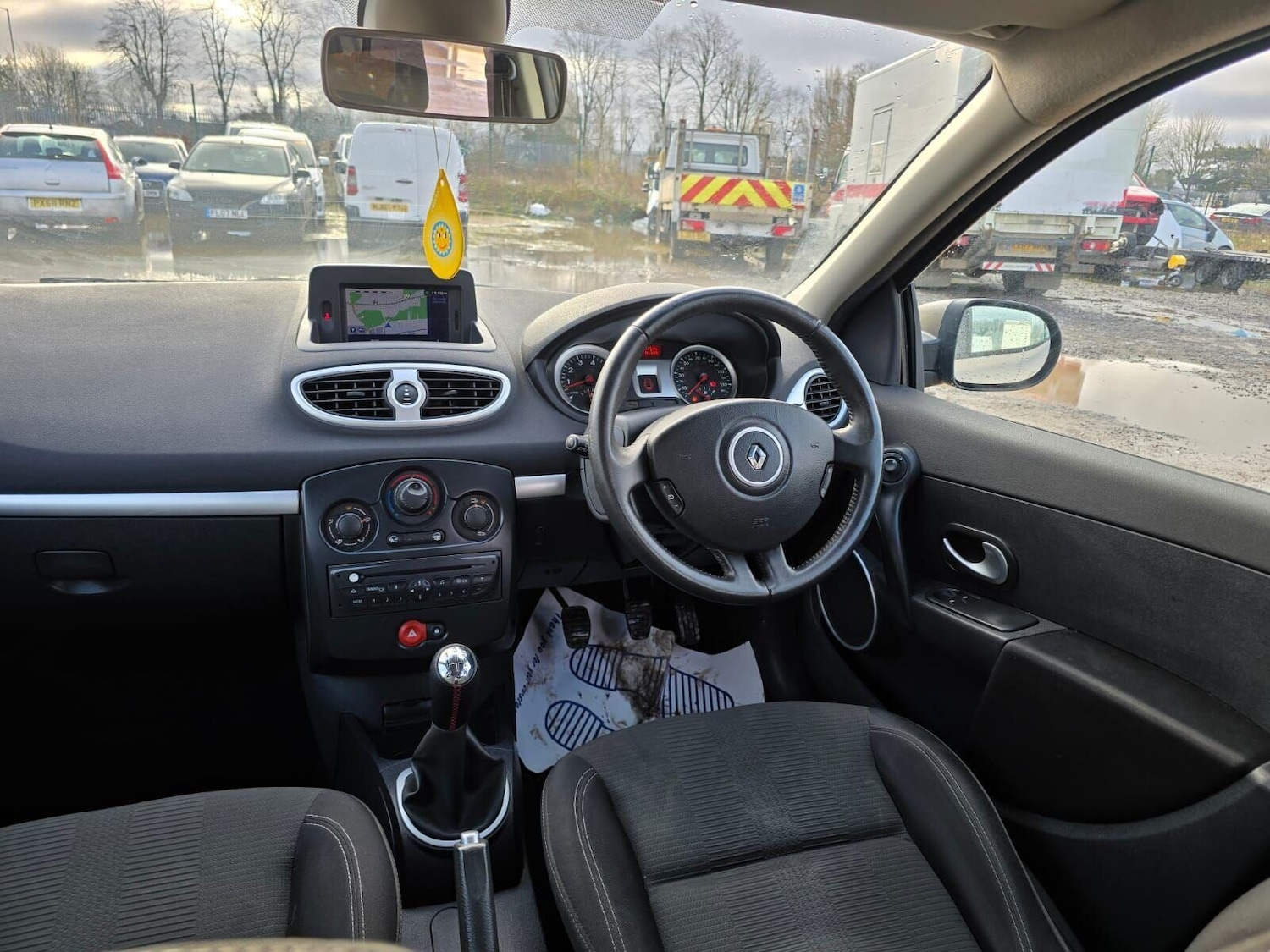 Used Renault Clio 2010 for sale - 77168672: Photo 21