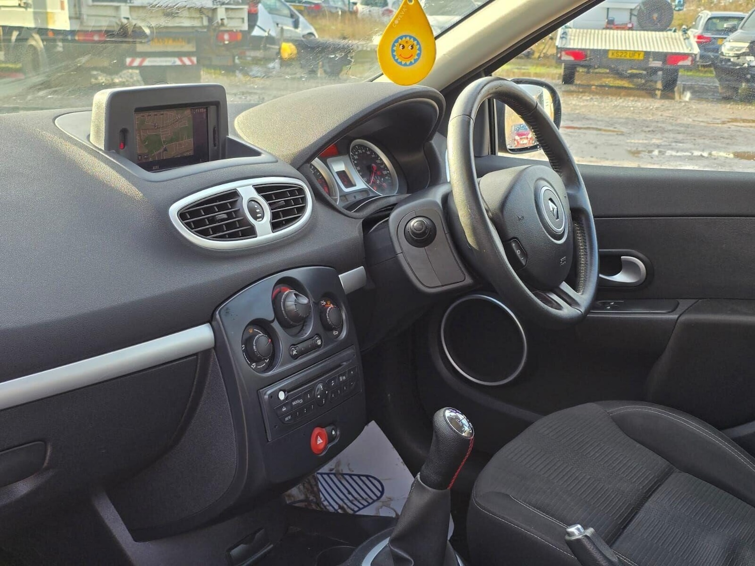 Used Renault Clio 2010 for sale - 77168672: Photo 22
