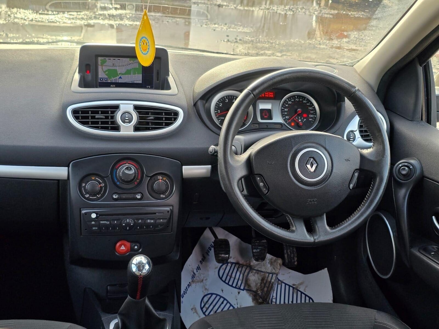 Used Renault Clio 2010 for sale - 77168672: Photo 23