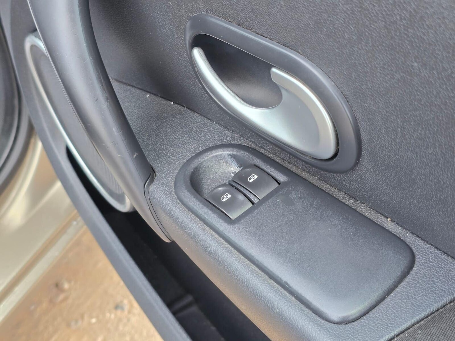 Used Renault Clio 2010 for sale - 77168672: Photo 25