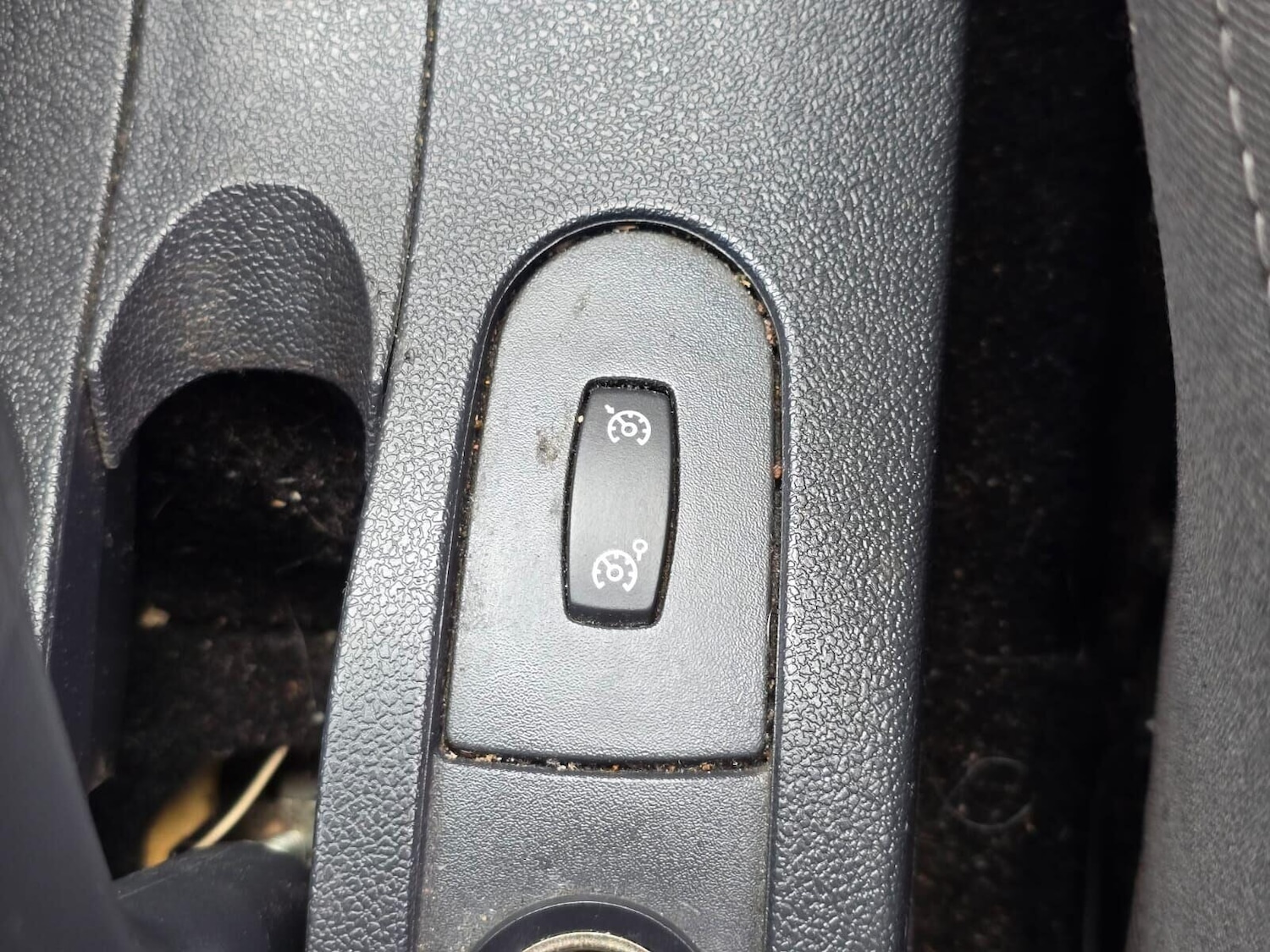 Used Renault Clio 2010 for sale - 77168672: Photo 31