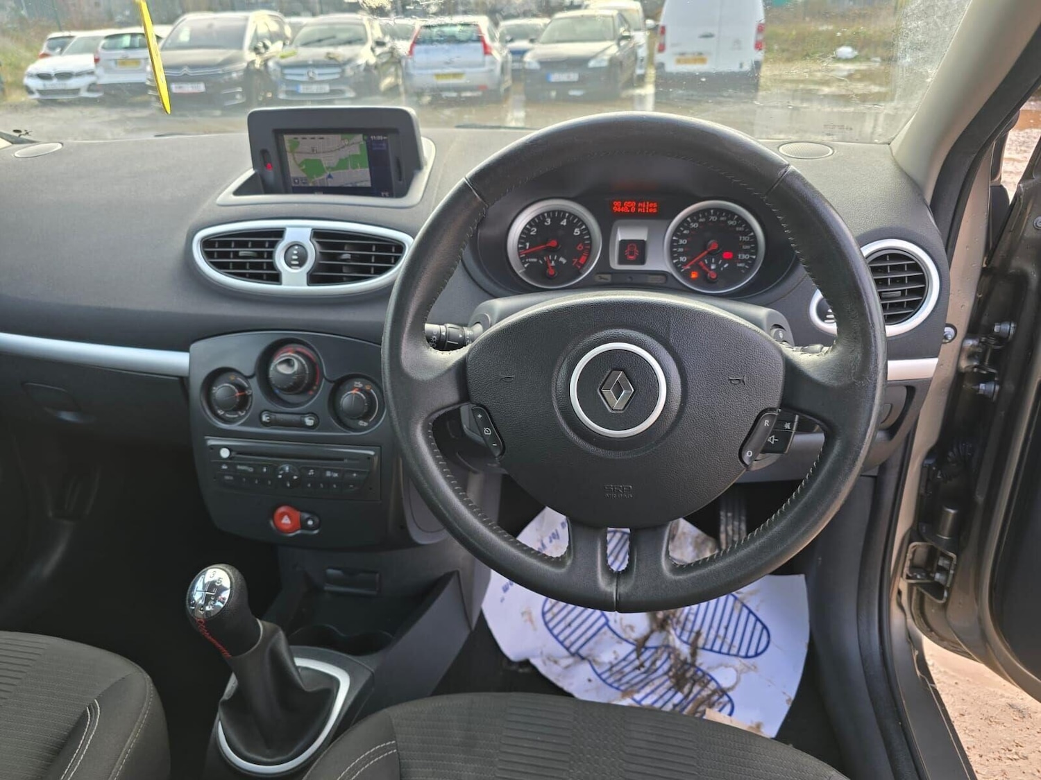 Used Renault Clio 2010 for sale - 77168672: Photo 37