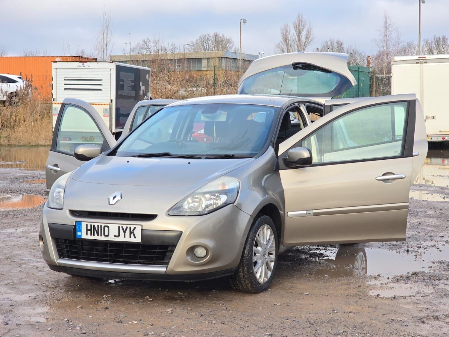 Used Renault Clio 2010 for sale - 77168672: Photo 8
