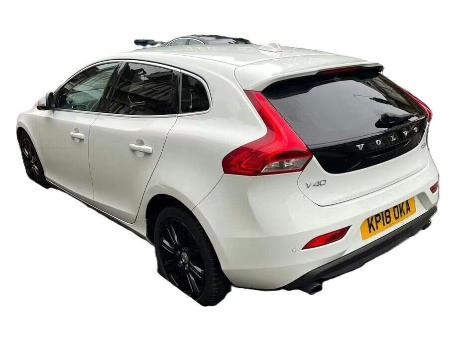 Used Volvo V40 2018 for sale - 77270810: Photo 3
