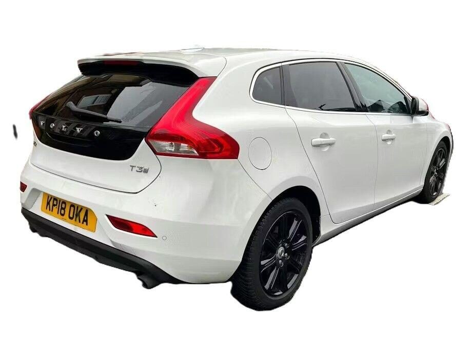 Used Volvo V40 2018 for sale - 77270810: Photo 4