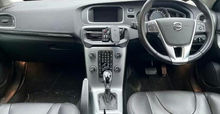 Used Volvo V40 2018 for sale - 77270810: Photo 5