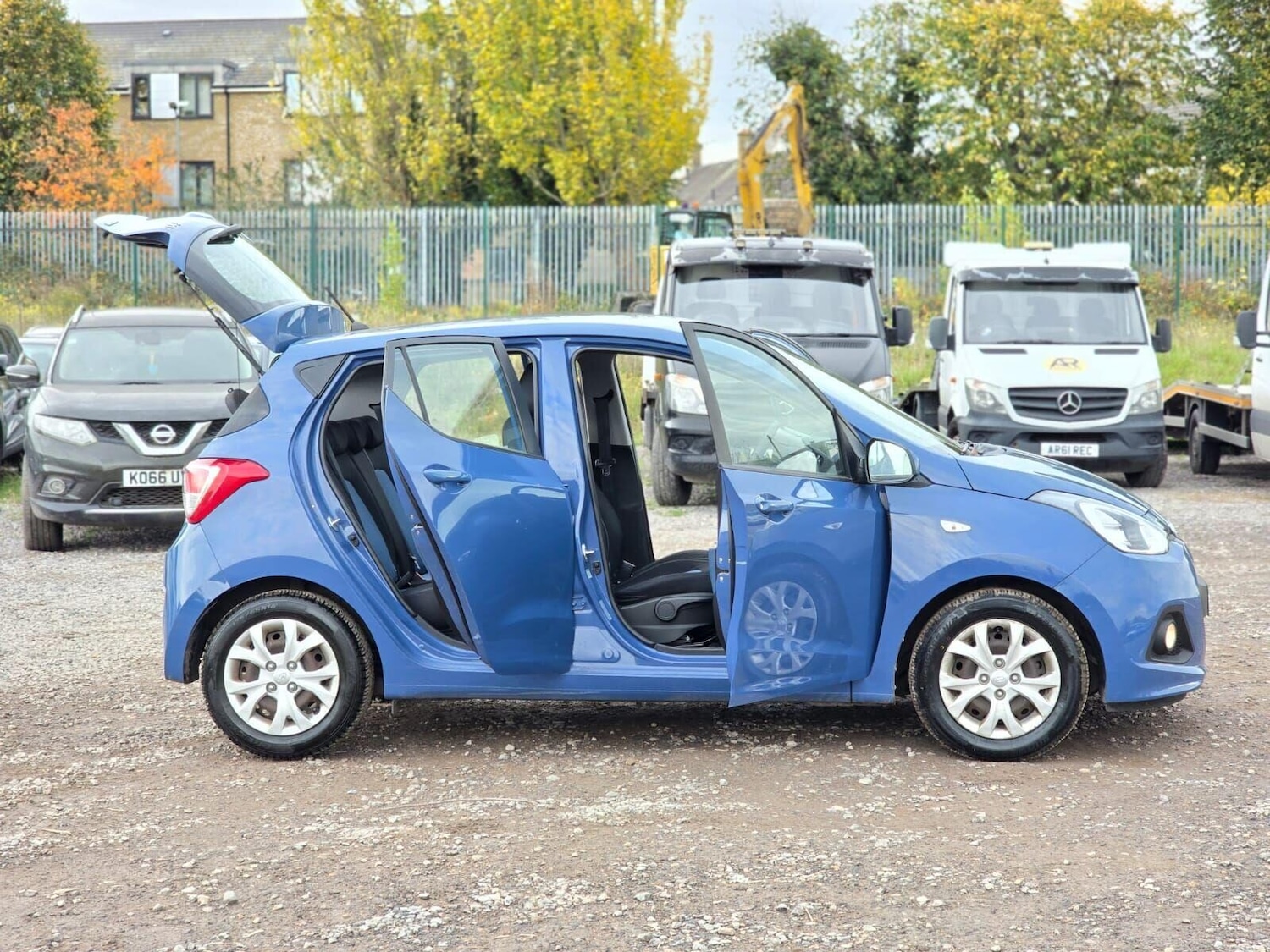 Used Hyundai i10 2014 for sale - 76257155: Photo 13