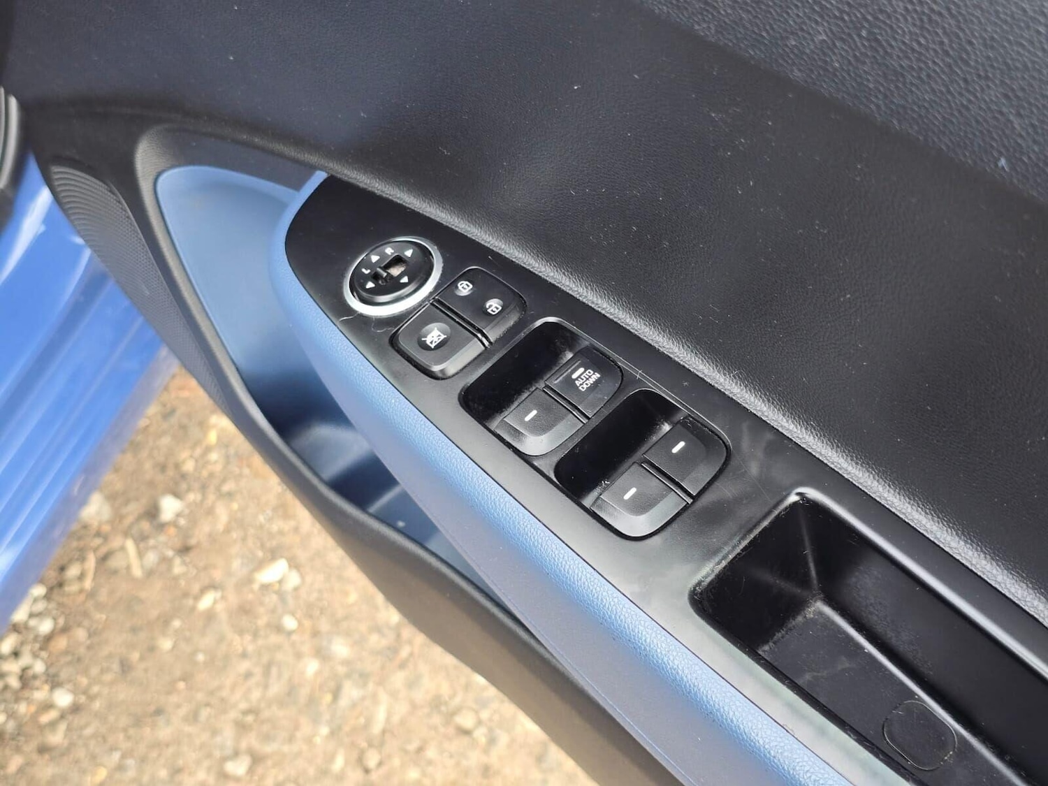 Used Hyundai i10 2014 for sale - 76257155: Photo 28