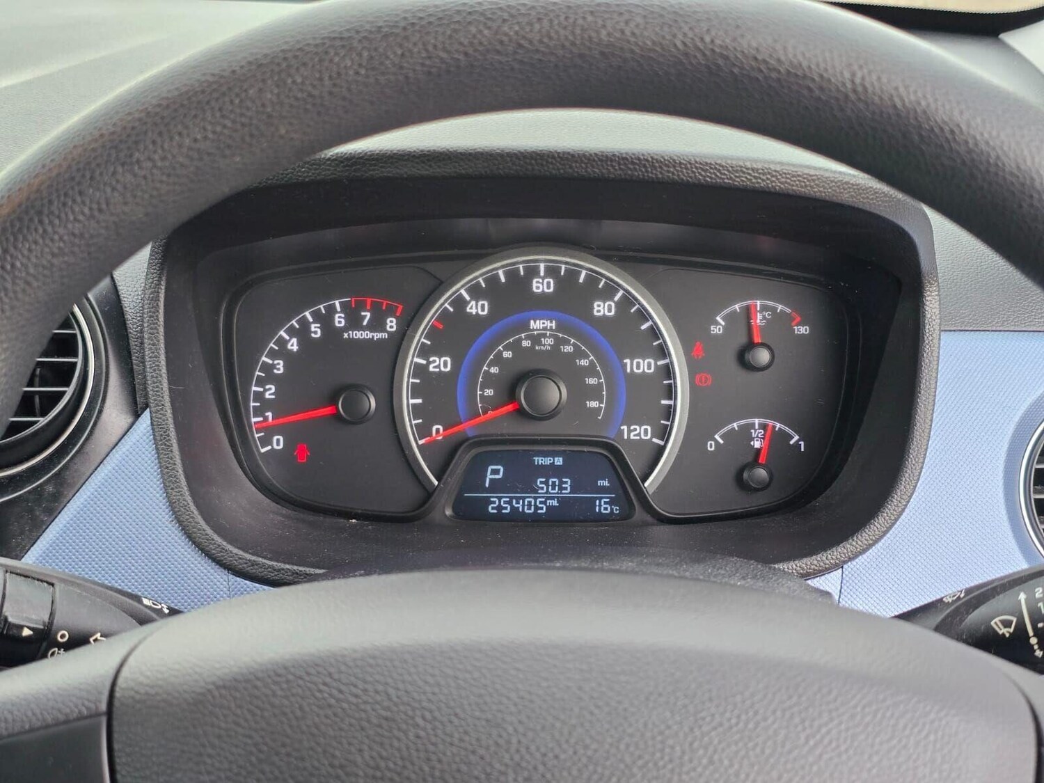 Used Hyundai i10 2014 for sale - 76257155: Photo 30