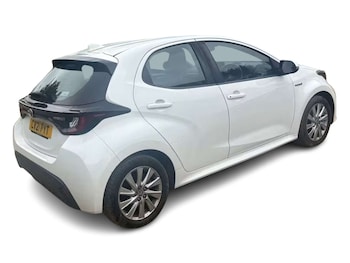 Used Toyota Yaris 2021 for sale - 79369983: Photo