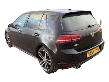Used Volkswagen Golf 2016 for sale - 78608075: Photo